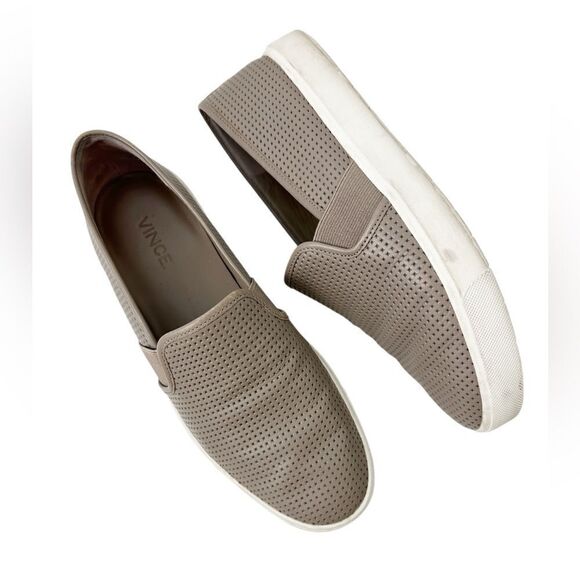 Vince Blair Perforated Slip On Sneaker Size 7.5 - Picture 2 of 9